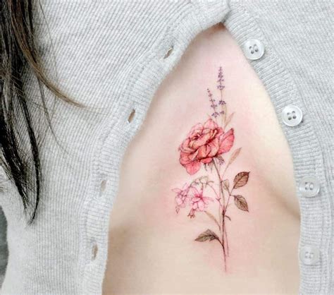 Sternum Tattoo Ideas That Will Make You Want A Tattoo。